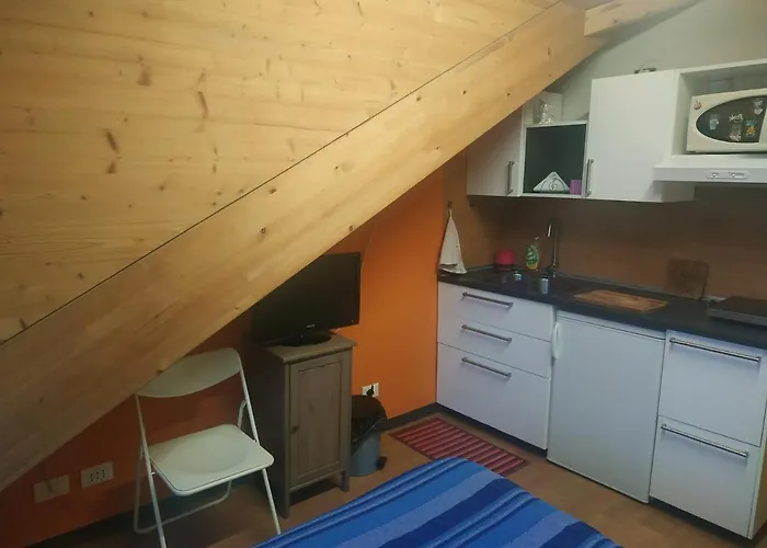 Mansarda Arel * Turín